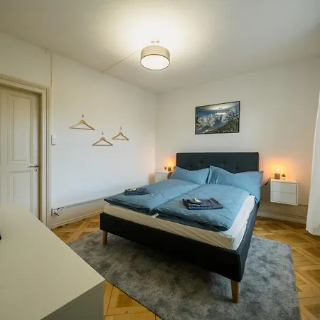 With Rooftop Terrace * Biel