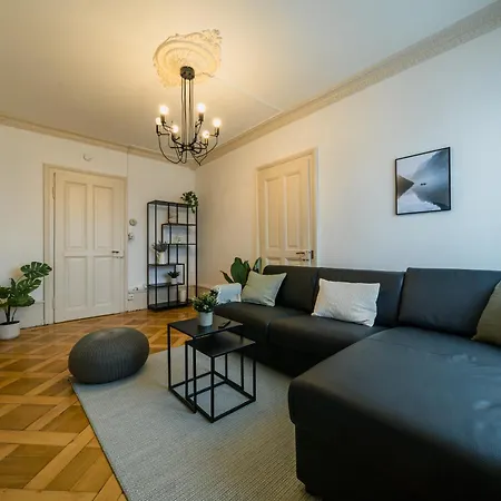 Lägenhet With Rooftop Terrace Biel