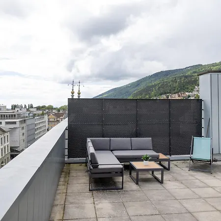 With Rooftop Terrace